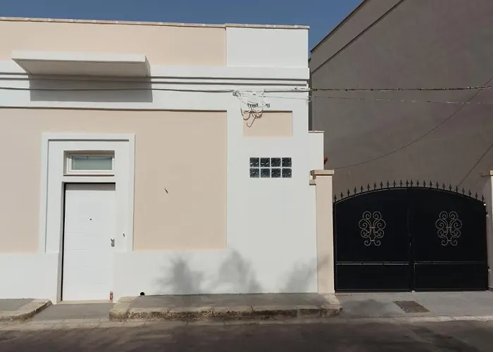 Tatil Evi Alli Rotti Matino